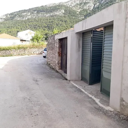 Calluna Apartman Vrisnik