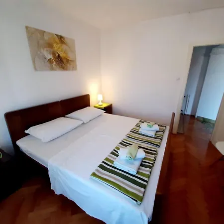 Calluna Apartman Vrisnik